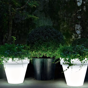 Grands pots modernes en plastique PE pour plantes et fleurs Planteur extérieur à changement <span class=keywords><strong>de</strong></span> couleur illuminé par LED État d'utilisation du sol - Product Image 6