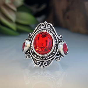 Anello retrò con pietra rossa, design classico, accessorio di moda per l'uso quotidiano. - Product Image 6