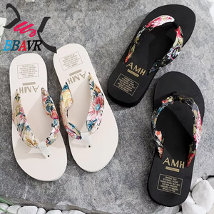 Sandalias de Playa de Cuña para Mujer, Estilo Bohemio, con Parte Superior de EVA, Adorno Floral, Transpirables, Ligeras e Informales - Product Image 2