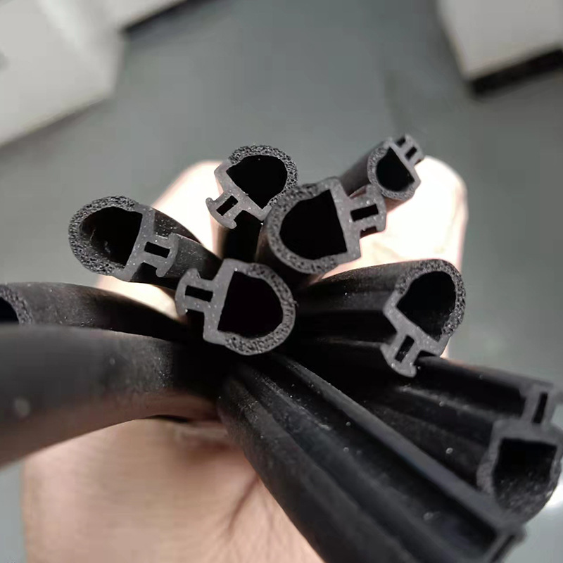 High Resilience EPDM Foam Rubber Sealing Strip Waterproofing For Window
