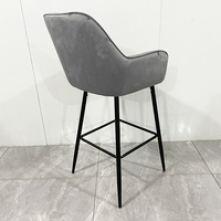 Tabouret de bar moderne haut de gamme en velours, pieds en métal, écologique, léger, durable, stable, pour usage commercial, extérieur, salle à manger, îlot de cuisine, bar