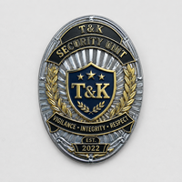 Badge personnalisé écologique 3D métallique multi-formes en forme de bouclier avec lettres anglaises, imprimé thermocollant pour uniforme de club, veste, chapeau, sac