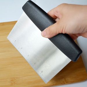 Coupe-pâte en acier inoxydable avec échelle graduée de 5 pouces pour la pâtisserie, les rouleaux de nouilles de riz et la fabrication de gâteaux - Product Image 1