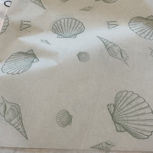 กระดาษ17gsm สีสันสดใสพิมพ์โลโก้ได้ตามต้องการสำหรับห่อของขวัญห่อรองเท้าถุงเท้าทำจากเยื่อ - Product Image 1