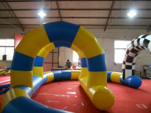Alliance Nouvellement conçu Extérieur Hermétique Gonflable Enfants Jouet Voitures Piste De Course Terrain Gonflable Go Kart Piste De Course Pour Voiture Pare-chocs - Product Image 6