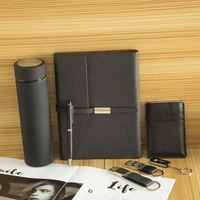 Ensemble cadeau personnalisé de 7 pièces en cuir PU avec gobelet isotherme, carnet et clé USB - pour événements d'entreprise et cadeaux promotionnels