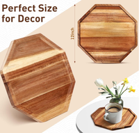 Assiette à dessert élégante et luxueuse en bois d'acacia irrégulier, design européen fait main, gravée, écologique - Pour les fêtes et la maison