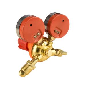 Régulateur de pression de gaz GPL de haute qualité avec deux manomètres et deux étages pour la sécurité des bouteilles de GPL - Product Image 5