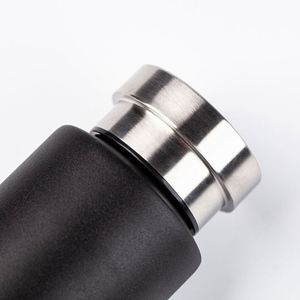 Bouteille d'eau isotherme en acier inoxydable à double paroi de 750 ml, thermos réutilisable, grande gourde de voyage sous vide pour l'extérieur, tasse lumineuse - Product Image 4