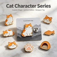 Pin de metal esmaltado personalizado con diseño de gato sonriente Ginger y borde dorado, para coleccionables de juguetes, venta al por mayor y pedidos a granel