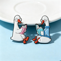 Broche émaillée Canard Lecteur avec lunettes et motif pull, pour les amoureux des livres, badge de revers, impression à thème lettres, vente en gros