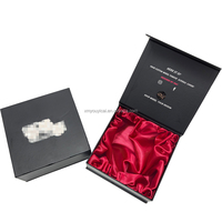 Boîte cadeau de luxe personnalisée, carton noir magnétique de 2 mm d'épaisseur, insert en satin, revêtement UV, gaufrage, avec logo personnalisé