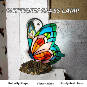 Lampe de table électrique LED E14 moderne en forme de papillon avec base en résine et verre coloré, petite lampe décorative pour la maison et la chambre à coucher - Product Image 2