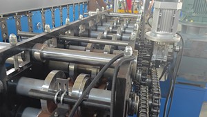 Máquina formadora de rollos de correa en <span class=keywords><strong>U</strong></span> automática con dispositivo de perforación utilizado en la construcción del sistema PLC controla toda la línea de producción - Product Image 4