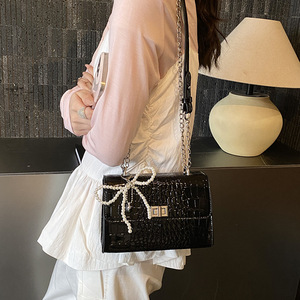 Sac à main vintage 2026 en similicuir croco pour femme, sac à bandoulière chaîne, sac à main tendance et stylé - Product Image 4