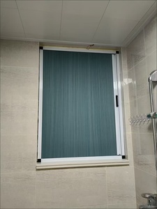 Persianas y Puertas Corredizas Modernas con Persianas de Panal de Abeja y Mosquiteras para Puertas y Ventanas - Product Image 4
