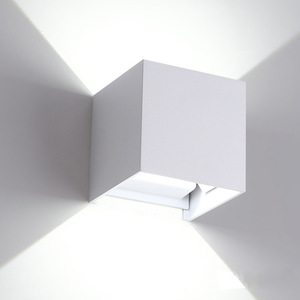 Nero bianco quadrato decorativo <span class=keywords><strong>applique</strong></span> murale led su e giù luce ip65 impermeabile accanto alla parete luminosa a cilindro a led - Product Image 1