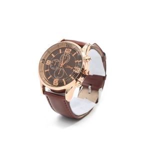 Coffret <span class=keywords><strong>cadeau</strong></span> d'entreprise <span class=keywords><strong>de</strong></span> luxe <span class=keywords><strong>pour</strong></span> hommes comprenant une montre à quartz portefeuille en cuir porte-clés d'événements <span class=keywords><strong>de</strong></span> mariage <span class=keywords><strong>pour</strong></span> souvenirs d'affaires - Product Image 2