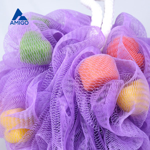 Fleur de bain Amigo en maille PP avec poignée pour le gommage corporel sous la douche - Product Image 2