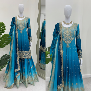 Sofisticada colección de trajes de diseñador Heavy Chinon Un conjunto coordinado del mismo color con un traje con codificación interna refinada - Product Image 1