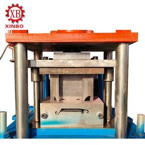 เครื่องโรลเลอร์บานเกล็ดม้วนขึ้นรูปด้วยการกดดอกไม้ที่แตกต่างกันบนโปรไฟล์ไม้ระแนง - Product Image 5