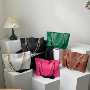 <span class=keywords><strong>Sac</strong></span> fourre-tout simple et tendance pour <span class=keywords><strong>femme</strong></span>, grande capacité, <span class=keywords><strong>sac</strong></span> à <span class=keywords><strong>main</strong></span> quotidien pour le travail, les voyages, les courses, les trajets domicile-travail, l'école, le bureau - Product Image 1