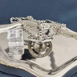 Collier en cuivre avec pendentif en forme de globe terrestre tridimensionnel, grand modèle, couleur vert menthe, bleu glacier, 20 mm, style Empress Dowager - Product Image 1