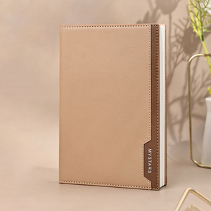 Carnet <span class=keywords><strong>en</strong></span> cuir A5 pour entreprise, design avec étiquette latérale et marquage à chaud personnalisé - Idéal pour la promotion de la marque et l'utilisation au bureau - Product Image 1