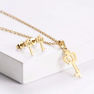 Conjunto de Joias de Moda para Mulheres, Minimalista, Colar e Brincos em Aço Inoxidável com Coração e Borboleta em Ouro <span class=keywords><strong>18K</strong></span>, Ideal para Presente - Product Image 5