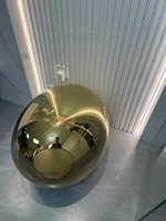 Design de luxe imitant l'effet des roches, WC fonctionnel avec fonction de chasse d'eau pour salle de bain