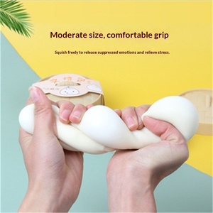 Jouet anti-stress à décompresser en forme de petit pain vapeur, style TikTok, populaire sur internet, à rebond lent - Product Image 3