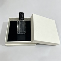Boîte cadeau personnalisée en cristal blanc fantaisie BM Crystal Wholesale avec logo personnalisé pour flacon d'huile d'oud arabe Attar
