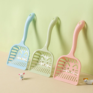 ที่ตักทรายแมว พลาสติก รูปทรงสี่เหลี่ยมผืนผ้า สีฟ้า สีเขียว สีชมพู ด้ามยาว อุปกรณ์ทำความสะอาดอุจจาระสัตว์เลี้ยง - Product Image 1