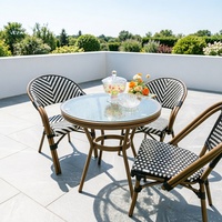 Ensemble table et chaises d'extérieur en alliage d'aluminium moderne et simple, modèle MHD-007, emballé pour la livraison, idéal pour balcon, jardin, restaurant, café, gîte.