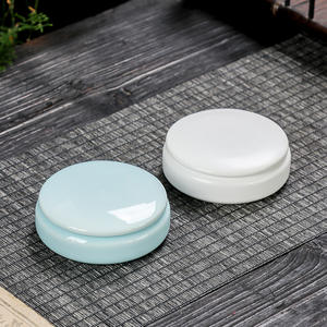 Petit pot de <span class=keywords><strong>rouge</strong></span> à lèvres rond en céramique <span class=keywords><strong>rouge</strong></span> antique, finition émaillée colorée, pour mini-emballage de thé, emballage à bulles plat pour stockage, vente en gros - Product Image 1