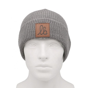 Bonnet de pêcheur unisexe en acrylique 100% de haute qualité, à motif écossais, avec logo de designer imprimé, pour l'hiver, la plage et le quotidien - Product Image 2