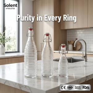 Botella de Vidrio con Anillo Hermético y Tapa Abatible, Recipiente para Bebidas con Nervaduras Horizontales, para Jugos y Bebidas, <span class=keywords><strong>Precio</strong></span> de Fábrica al por Mayor - Product Image 1