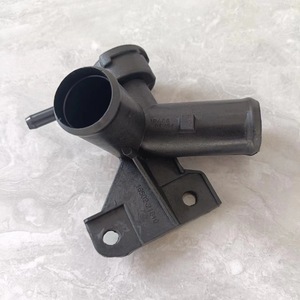 ท่อยางหม้อน้ำโตโยต้า 16502-21010 ท่อน้ำพลาสติกสำหรับอะไหล่ทดแทน FAW JP - Product Image 3