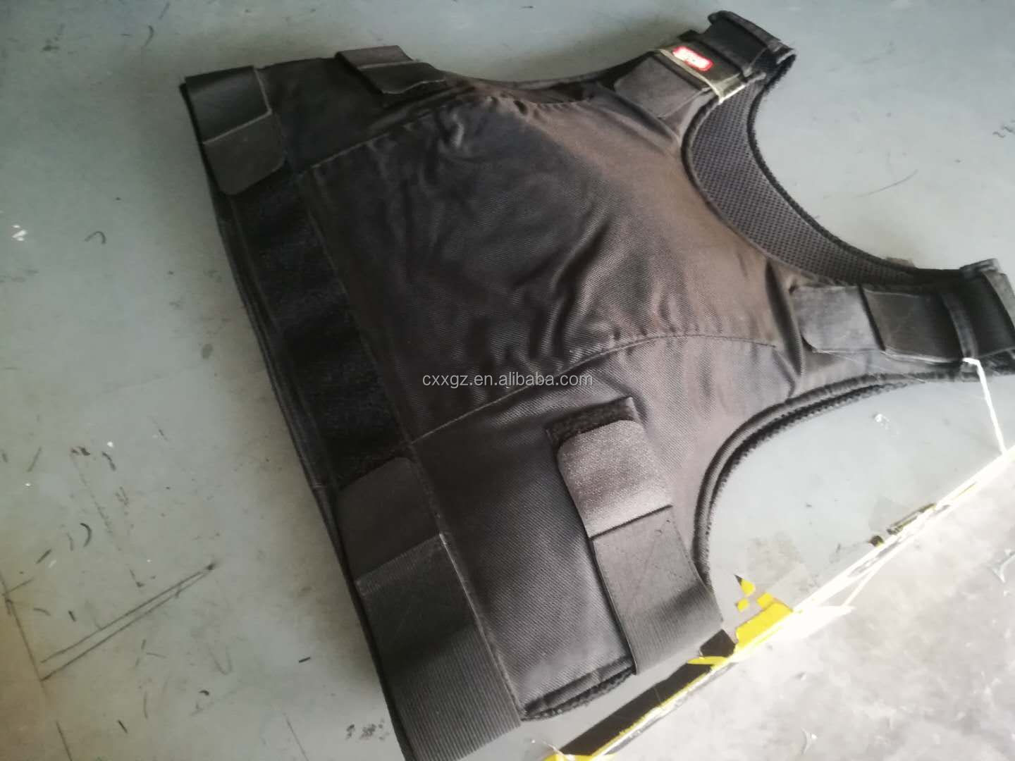 对于女性定制女士防弹衣宪兵黑色防弹衣防弹背心三级防弹背心牛津尼龙