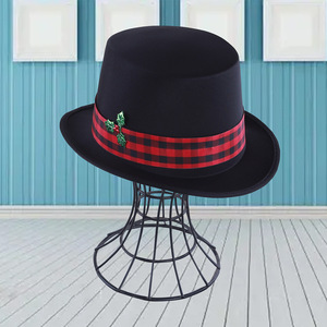 Sombrero de Navidad negro con cinta roja y decoración de ajenjo para fiestas y actuaciones - Product Image 2