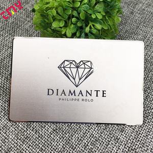 مخصص شعار 0.8 مللي متر للطباعة الليزر قطع الفاخرة مات إنهاء الأسود زهرة بيضاء الذهب الفولاذ المقاوم للصدأ بطاقة الأعمال المعدنية مع فتحة - Product Image 6