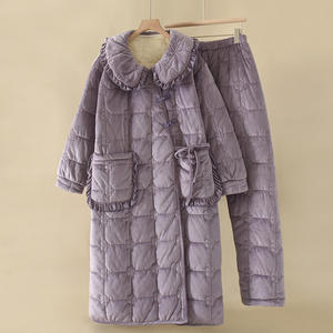 Conjunto de Pijama Acolchado de Tres Capas Color Morado con Pantalones de Algodón, Ropa de Invierno para Mujer, Ropa de Dormir - Product Image 2