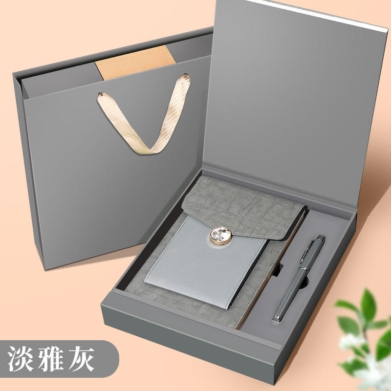 สีเทาเข้ม