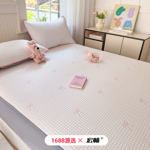 Juego de Ropa de Cama de Espuma PE Antibacteriana Refrescante Ice Silk Mat, para Cama de 1.5m y 1.8m, Diseño Simple con Lazo Rosa y Osito Gris, Colección Primavera 2026 - Product Image 1