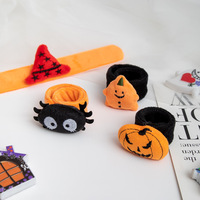 Bracelet slap en tissu pelucheux pour enfants, motif citrouille, fantôme, araignée, 25 cm, cadeau d'Halloween amusant et effrayant pour les réunions et les fêtes