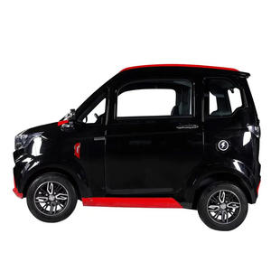 Berline électrique 4 places à propulsion arrière, homologuée pour la circulation routière avec certificat CEE L6E, 45 km/h, caméra arrière - Product Image 2