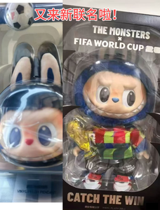 Prévente Authentique POPMART the MONSTERS X FIFAS WORLDD CUPP CATCH the WIN Série de figurines d'action Boîte mystère Labubu Pendentif en vinyle et peluche - Product Image 2