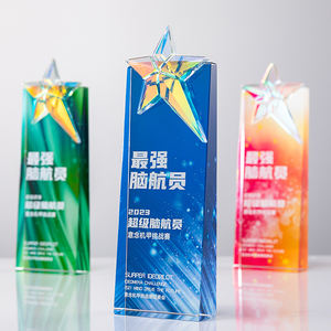 بيع بالجملة مصقول بسعر منخفض زجاج كريستال الكأس بالألوان والنقش نموذج الطباعة بالألوان من خلال الطباعة على لوحة جائزة الكأس - Product Image 3