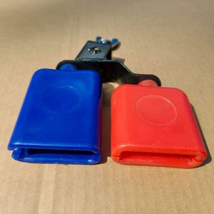 Cloche à vache en plastique bicolore à deux tonalités (haute et basse) avec bloc carré en bois connecté, instrument de percussion Orff pour l'accompagnement de groupe - Product Image 5