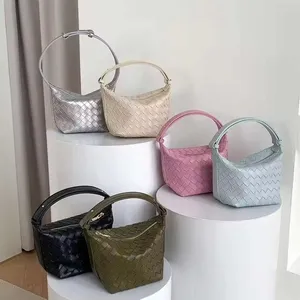 2024 printemps populaire femmes mode PU croisé tissé sous les bras seau sac à main conception épaule hobo sac pour les femmes en gros